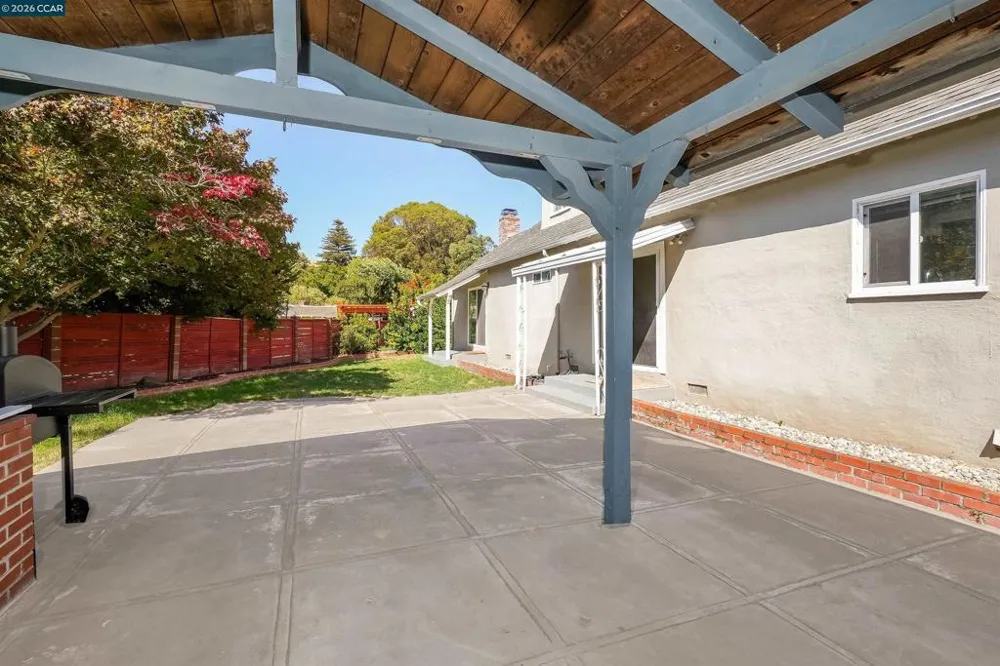 2309 Julia Ct Pinole, CA 94564