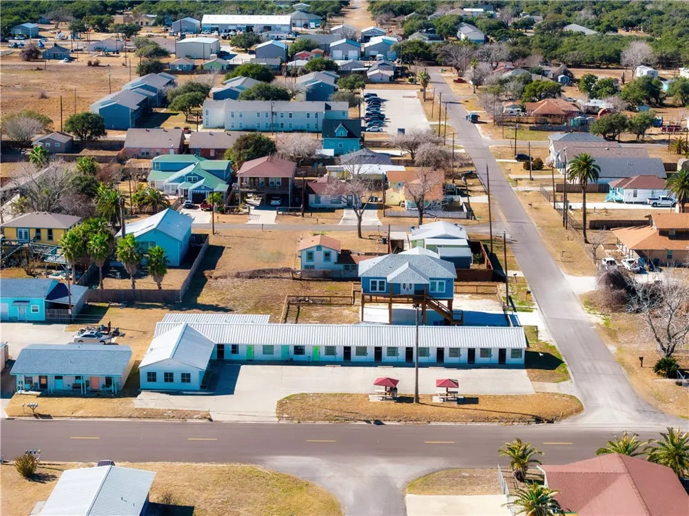 907 S CHURCH STREET Rockport, TX 78382