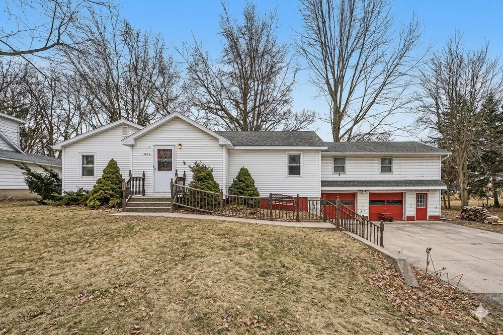 2854 Oak Street Stevensville, MI 49127