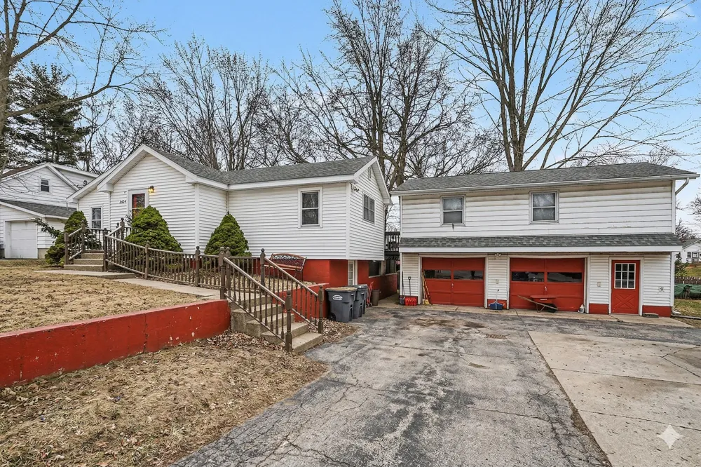 2854 Oak Street Stevensville, MI 49127