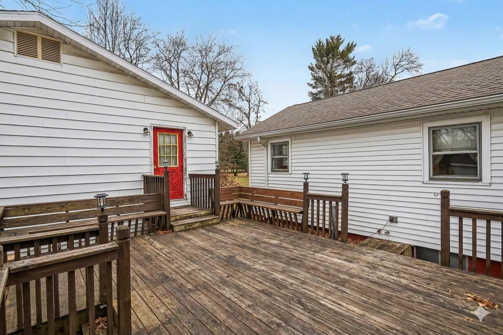 2854 Oak Street Stevensville, MI 49127