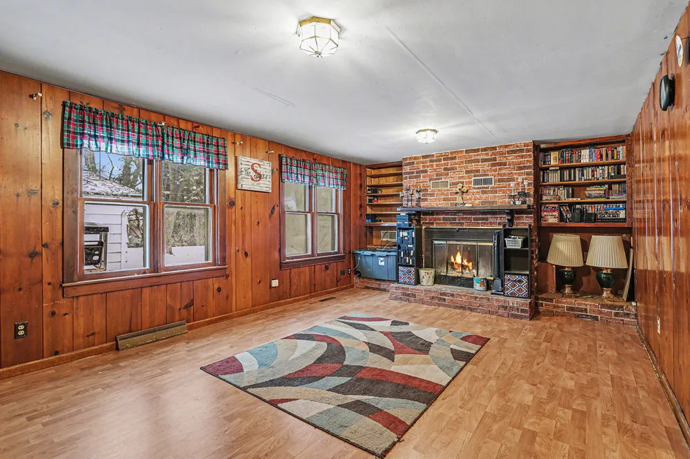 2854 Oak Street Stevensville, MI 49127
