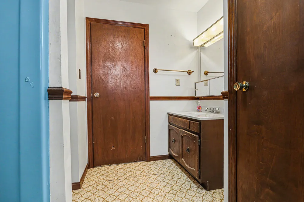 2854 Oak Street Stevensville, MI 49127