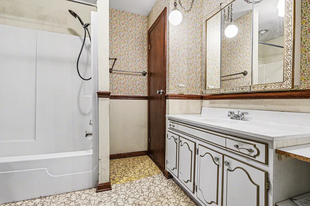 2854 Oak Street Stevensville, MI 49127