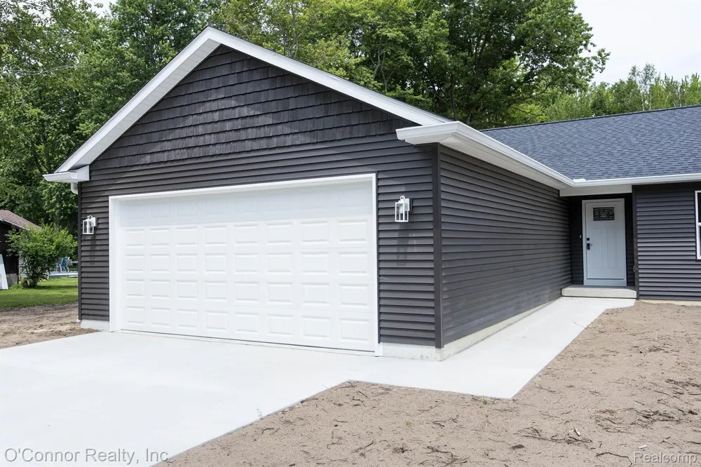 3834 Knapp Avenue Port Huron Charter Township, MI 48060