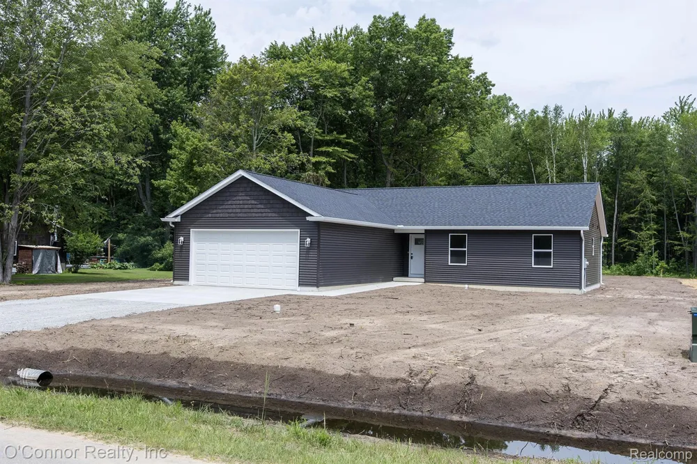 3834 Knapp Avenue Port Huron Charter Township, MI 48060