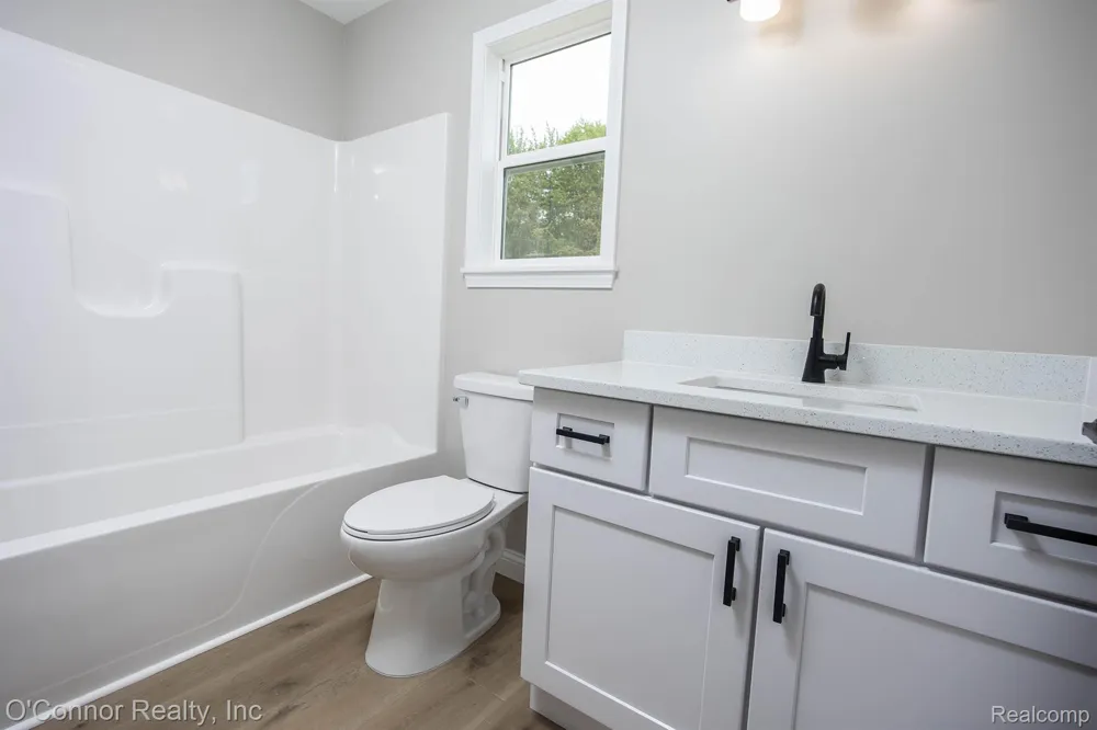 3834 Knapp Avenue Port Huron Charter Township, MI 48060