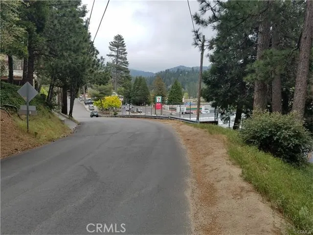 24093 Zurich Drive Crestline, CA 92325
