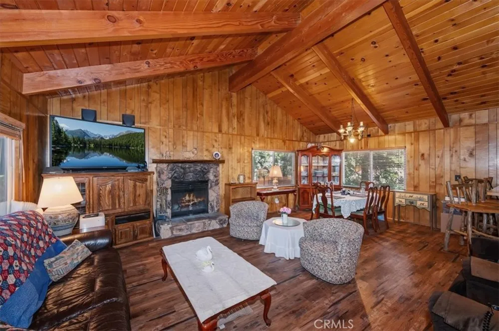 31175 All View Running Springs, CA 92382