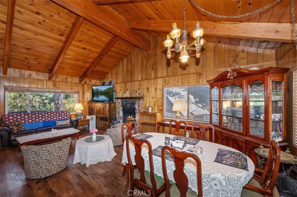 31175 All View Running Springs, CA 92382
