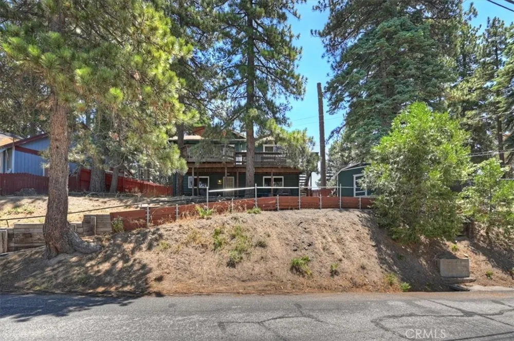 31175 All View Running Springs, CA 92382
