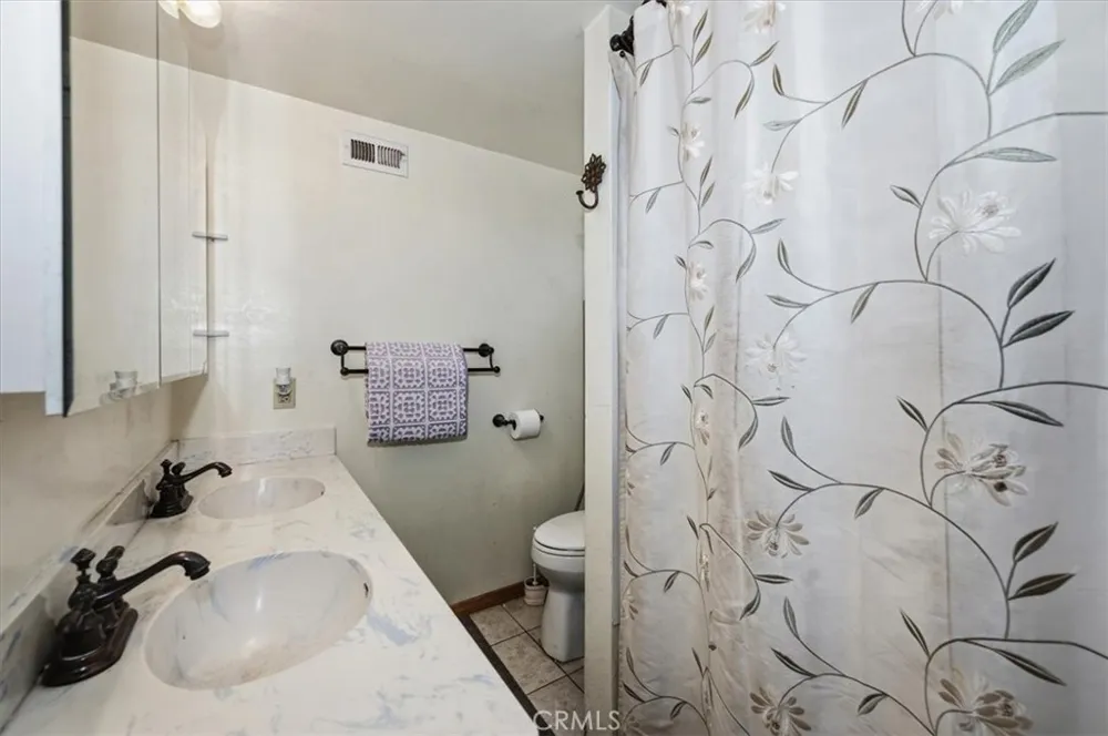 31175 All View Running Springs, CA 92382
