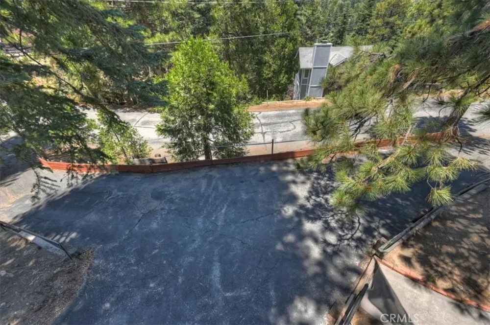 31175 All View Running Springs, CA 92382