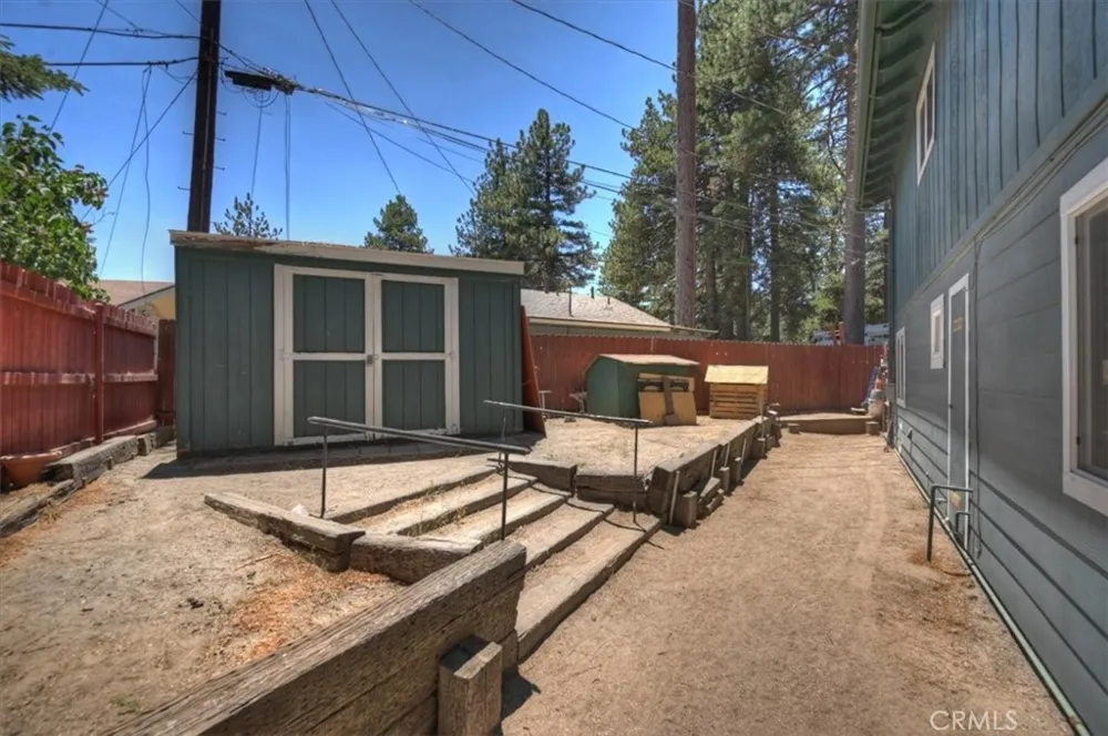 31175 All View Running Springs, CA 92382