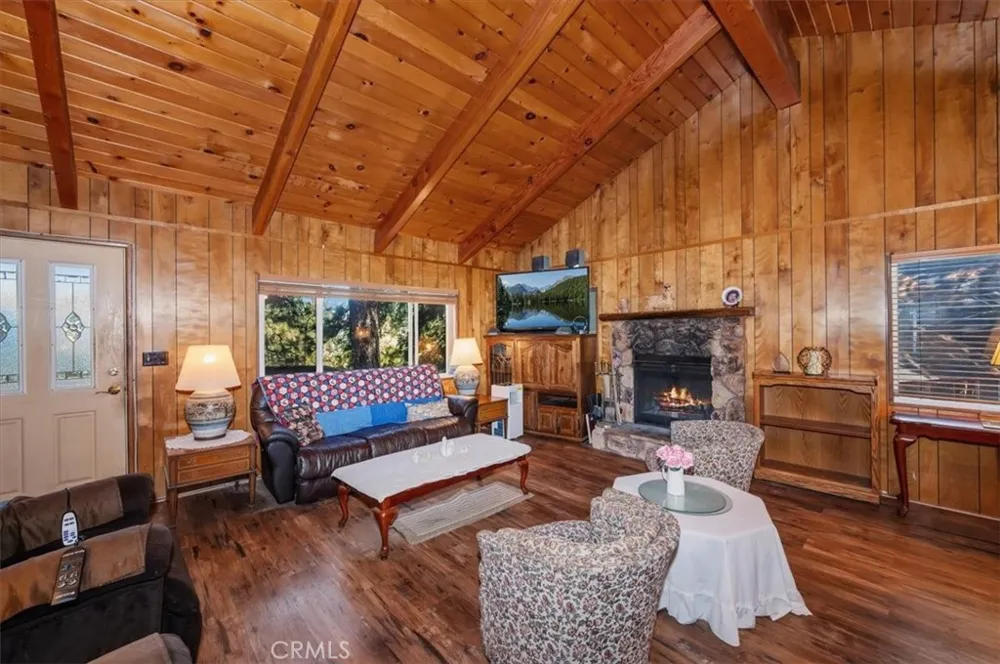 31175 All View Running Springs, CA 92382