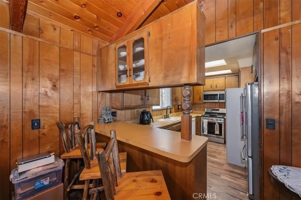 31175 All View Running Springs, CA 92382