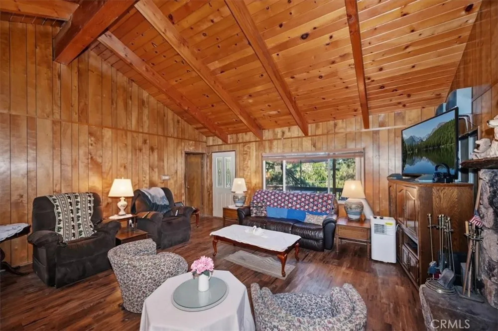 31175 All View Running Springs, CA 92382