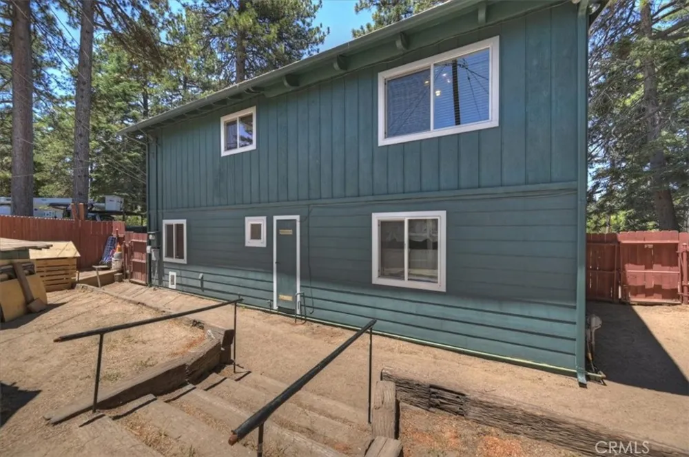 31175 All View Running Springs, CA 92382