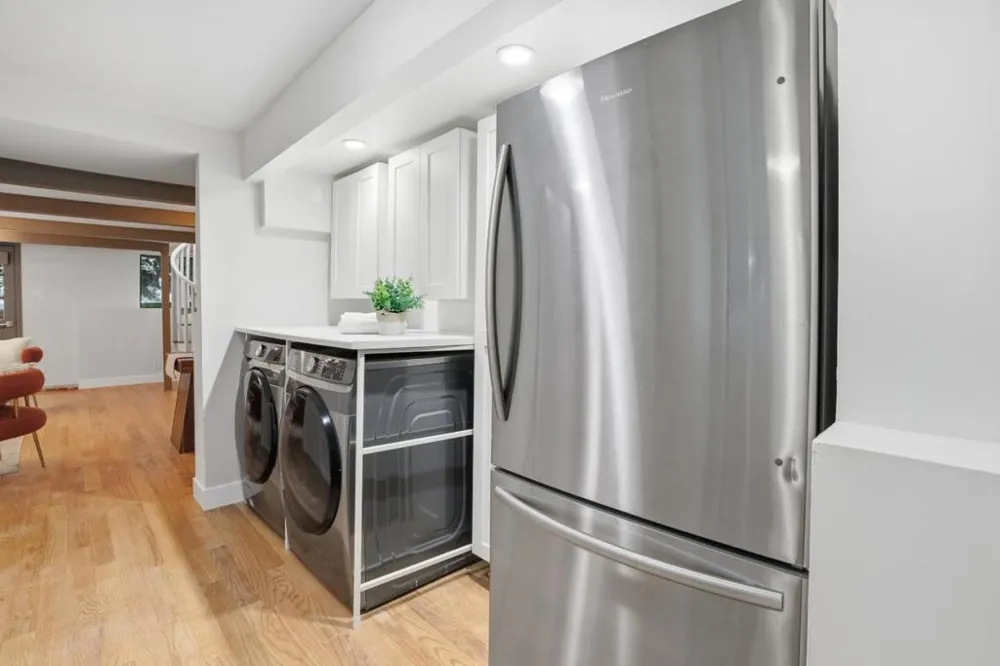 24250 Glenwood Drive Los Gatos, CA 95033