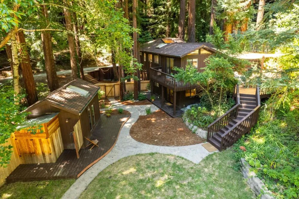 24250 Glenwood Drive Los Gatos, CA 95033