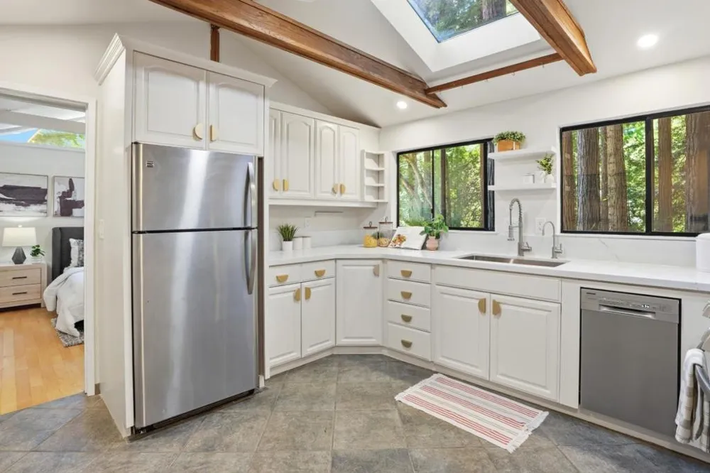 24250 Glenwood Drive Los Gatos, CA 95033