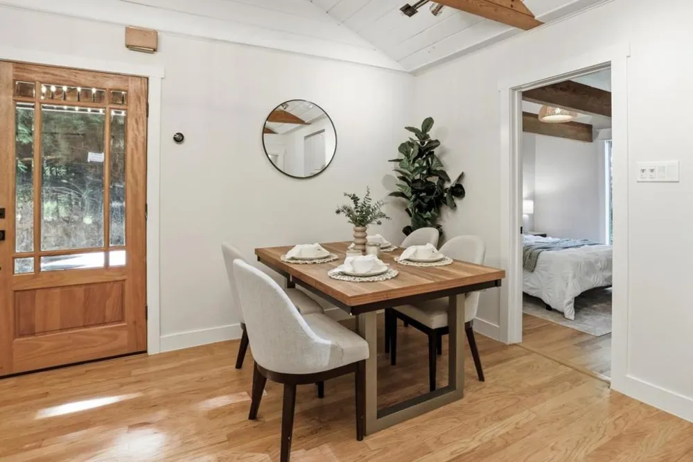 24250 Glenwood Drive Los Gatos, CA 95033