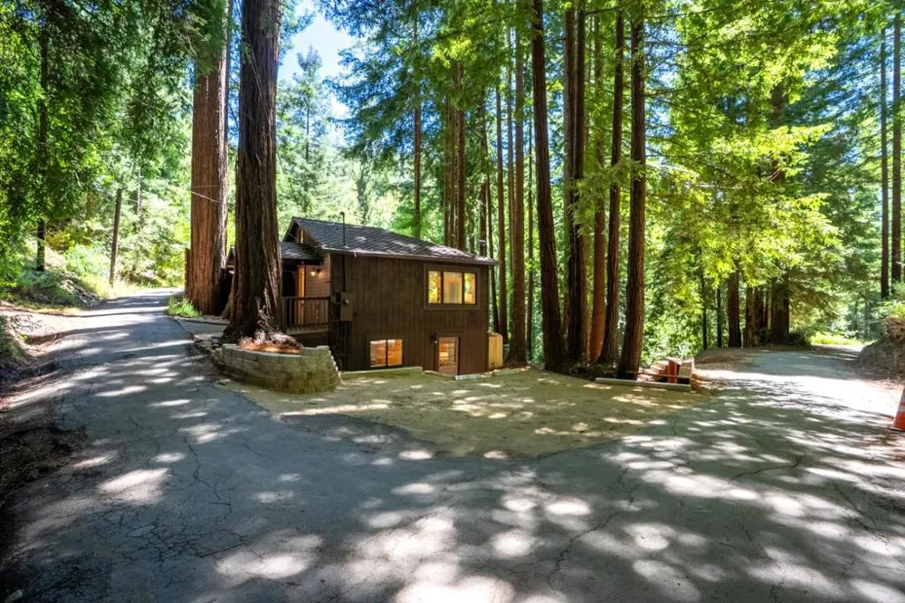 24250 Glenwood Drive Los Gatos, CA 95033