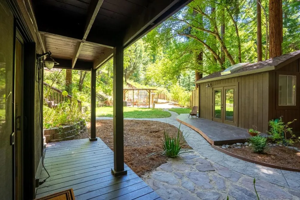 24250 Glenwood Drive Los Gatos, CA 95033