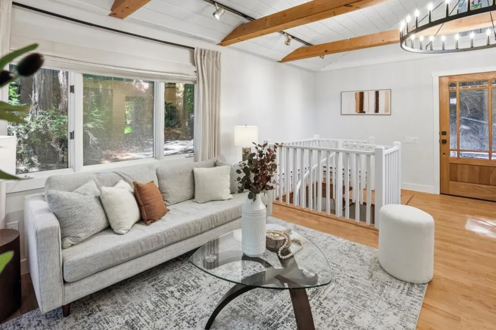 24250 Glenwood Drive Los Gatos, CA 95033