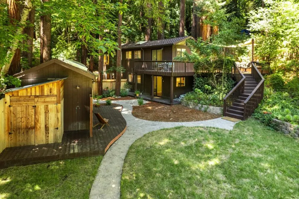 24250 Glenwood Drive Los Gatos, CA 95033