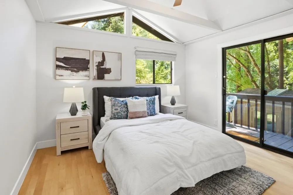 24250 Glenwood Drive Los Gatos, CA 95033
