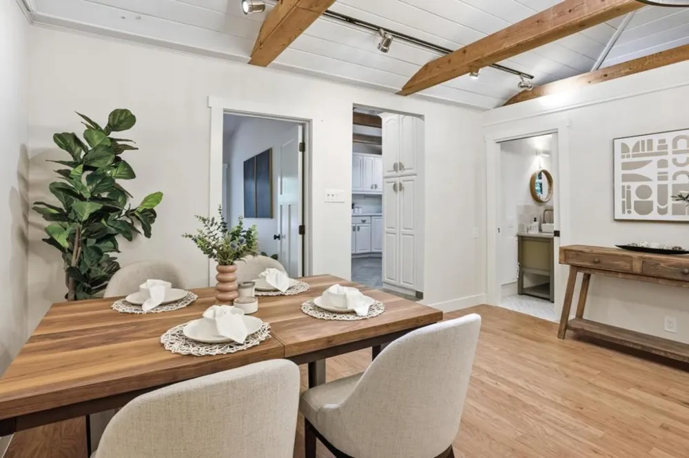 24250 Glenwood Drive Los Gatos, CA 95033
