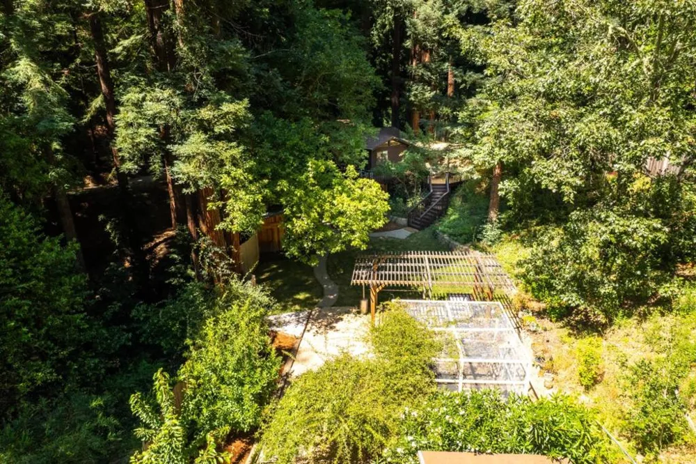 24250 Glenwood Drive Los Gatos, CA 95033