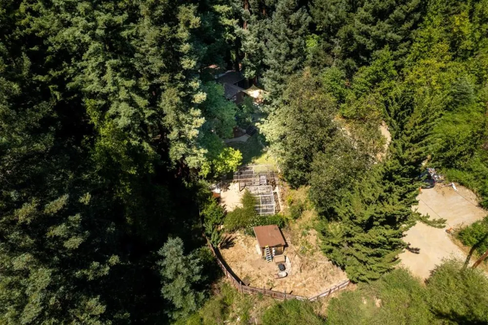 24250 Glenwood Drive Los Gatos, CA 95033