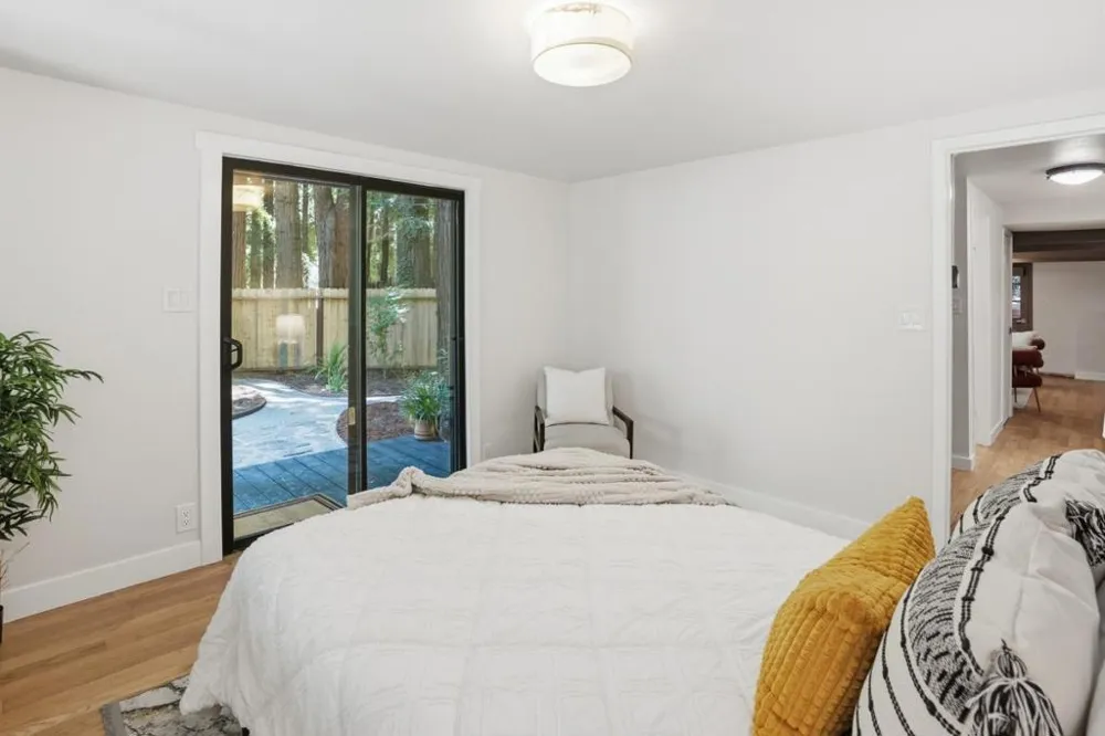 24250 Glenwood Drive Los Gatos, CA 95033