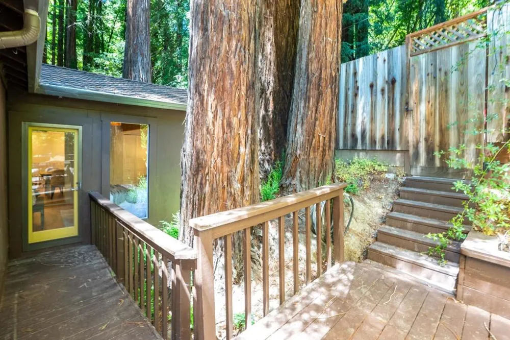 24250 Glenwood Drive Los Gatos, CA 95033