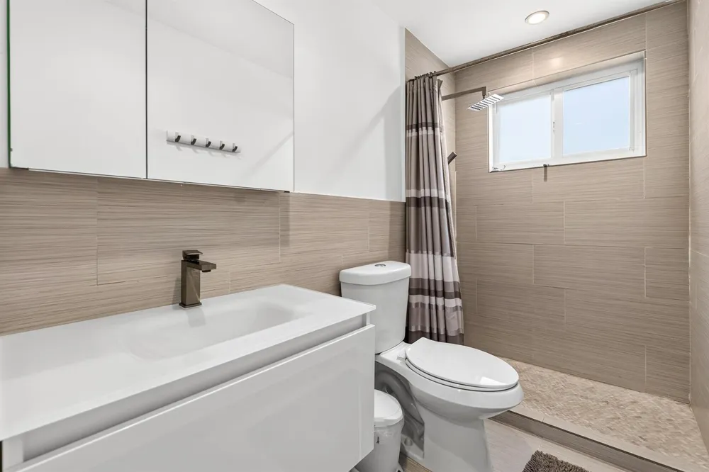 8956 Collins Avenue #4 Surfside, FL 33154