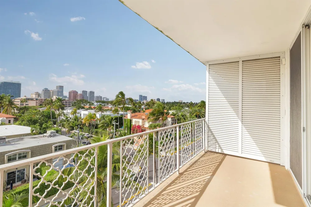 354 Chilean Avenue #6c Palm Beach, FL 33480