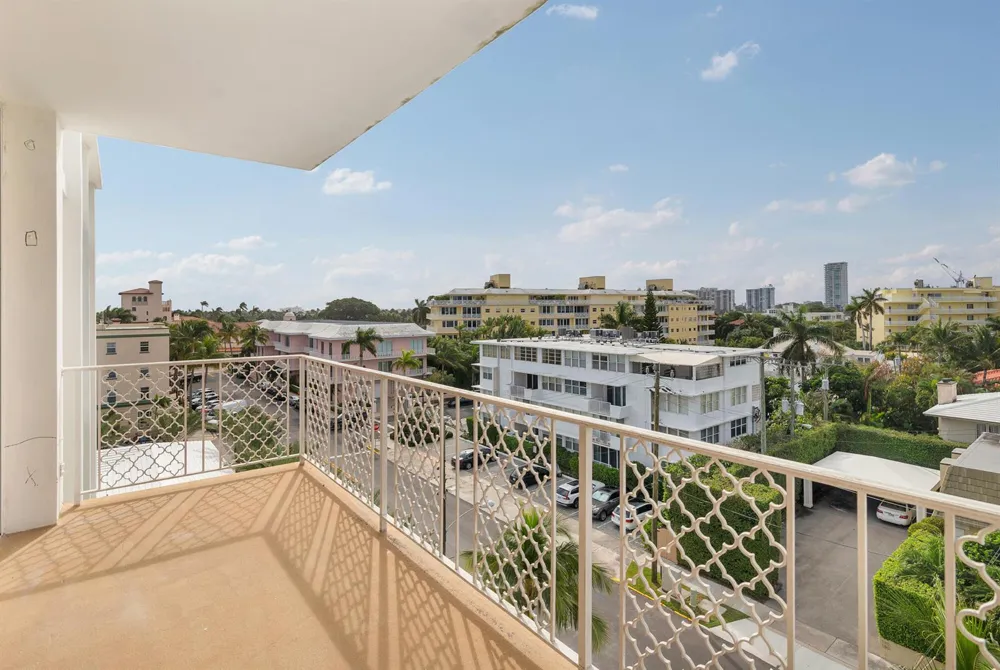 354 Chilean Avenue #6c Palm Beach, FL 33480