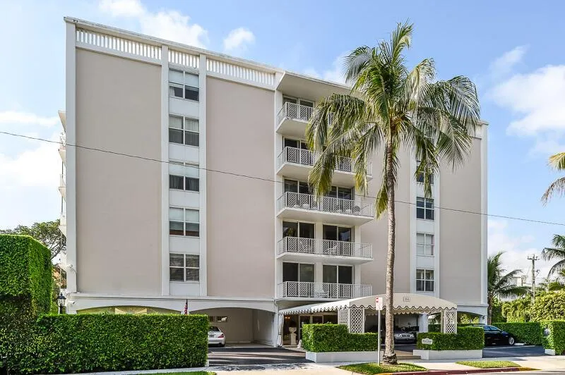 354 Chilean Avenue #6c Palm Beach, FL 33480