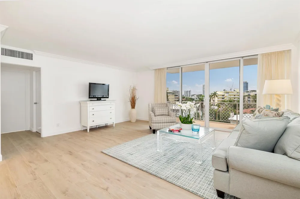 354 Chilean Avenue #6c Palm Beach, FL 33480