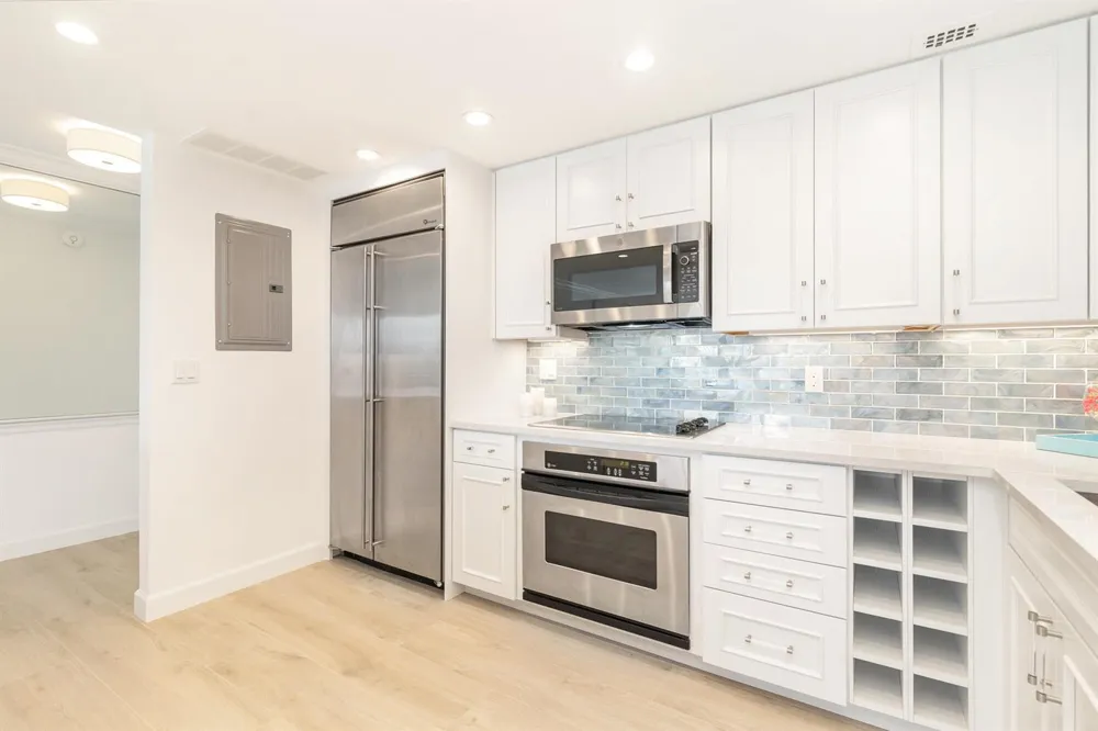 354 Chilean Avenue #6c Palm Beach, FL 33480