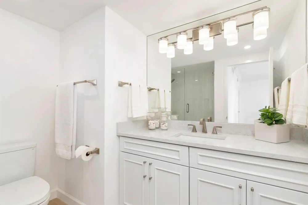354 Chilean Avenue #6c Palm Beach, FL 33480
