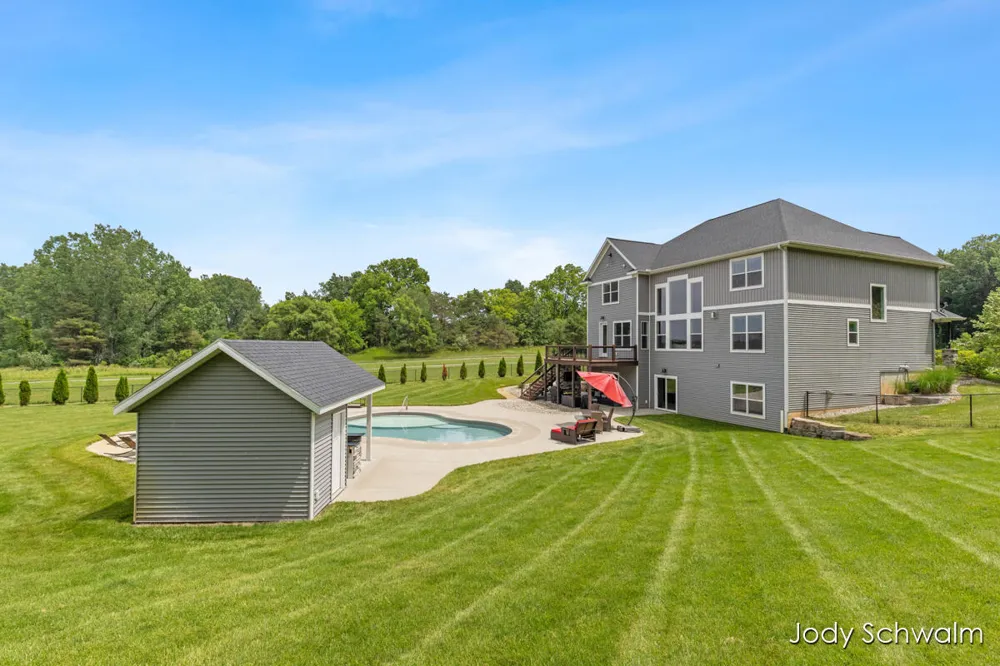 3619 12 Mile Road NE Algoma Township, MI 49341