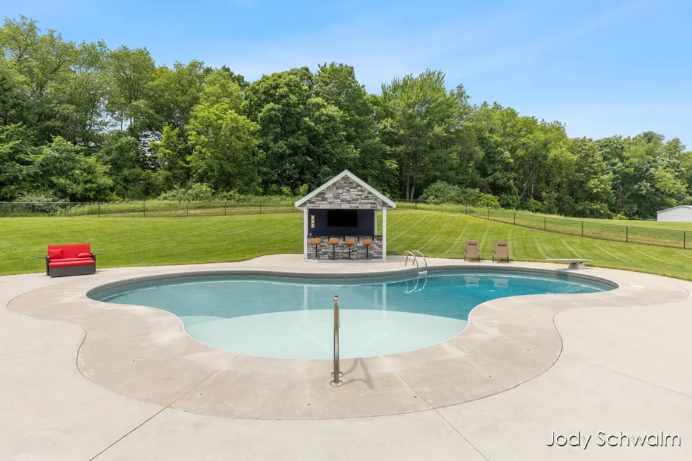 3619 12 Mile Road NE Algoma Township, MI 49341