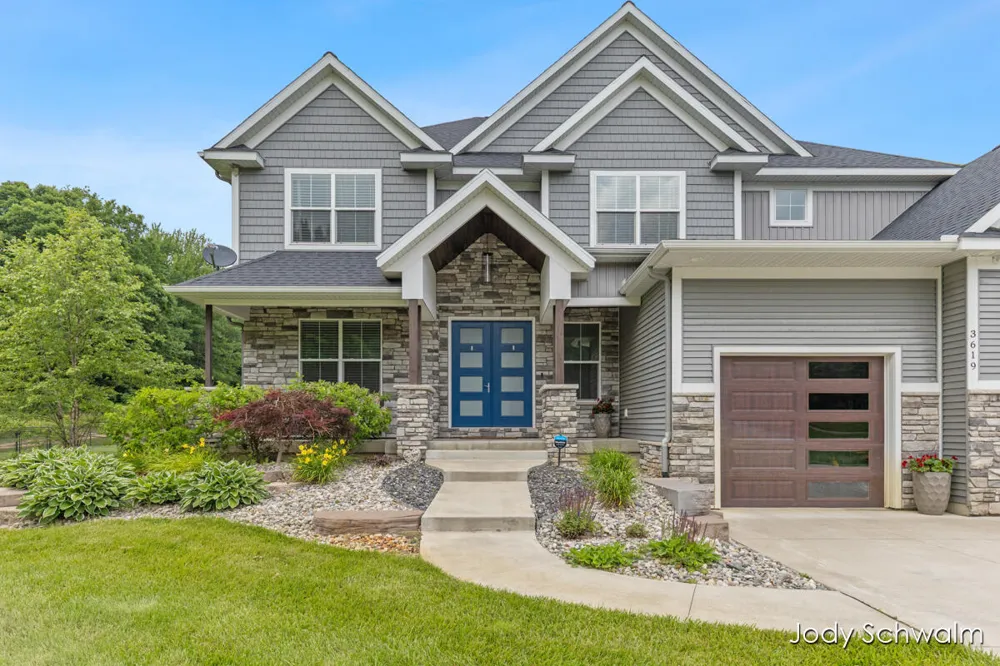 3619 12 Mile Road NE Algoma Township, MI 49341
