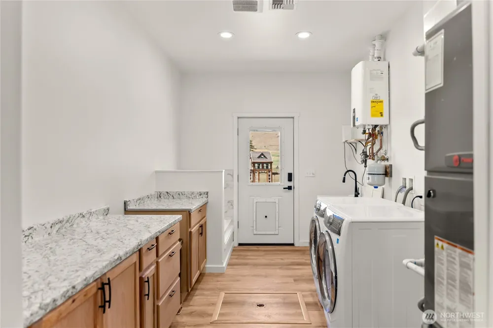 701 North Star Brewster, WA 98812