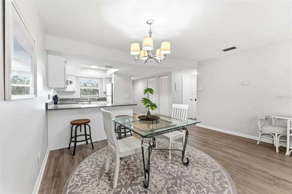 101 LAKE AVENUE NE #215 Largo, FL 33771