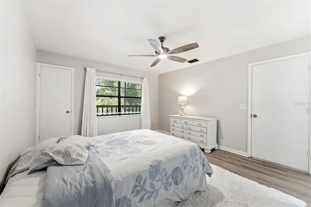 101 LAKE AVENUE NE #215 Largo, FL 33771