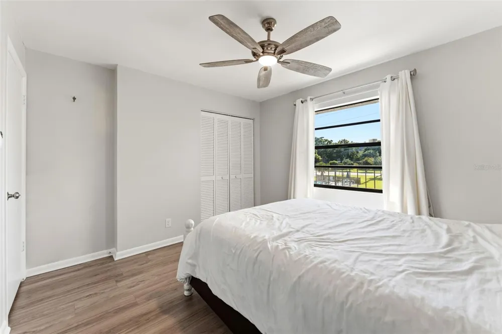 101 LAKE AVENUE NE #215 Largo, FL 33771